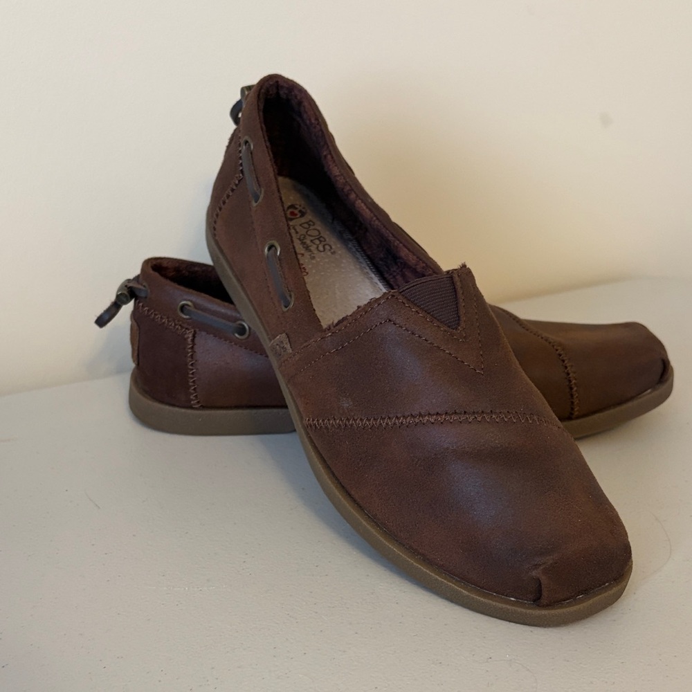 Dark Brown BOBS Sz 9M